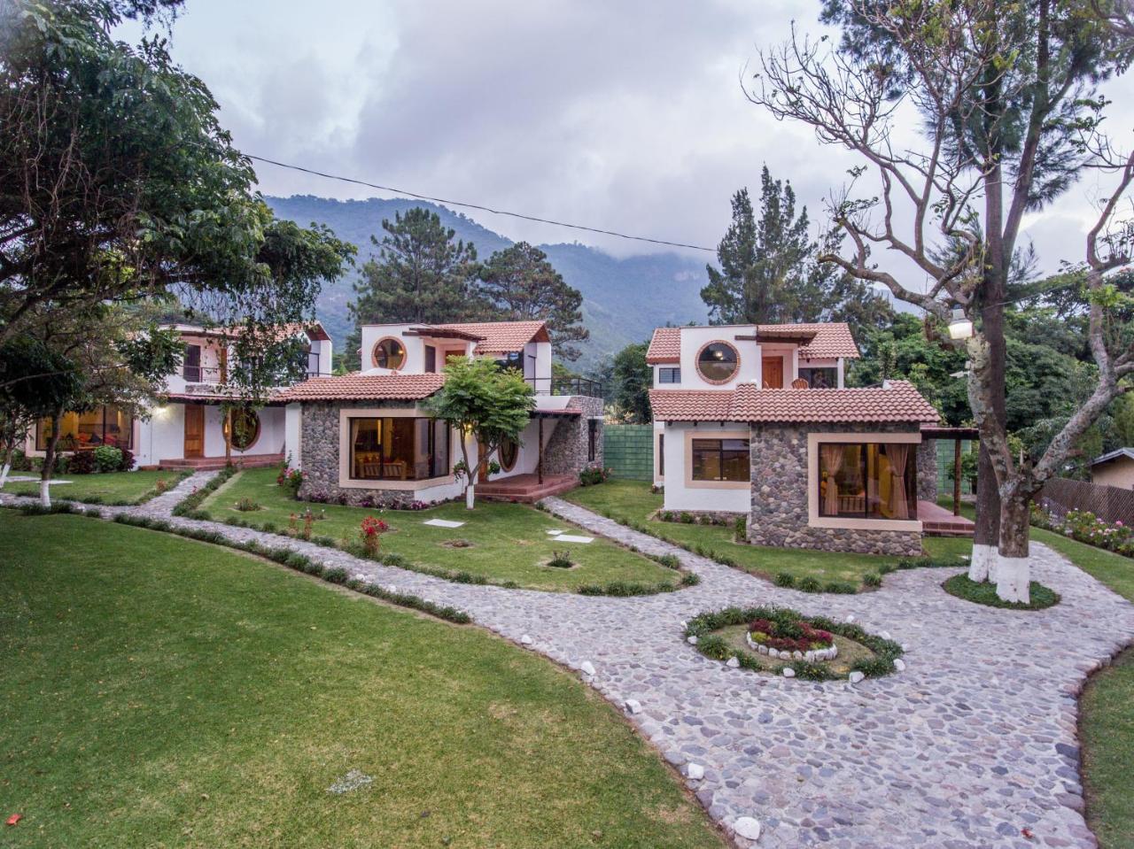 Villas Jucanya Super Higienizadas Panajachel Exterior photo